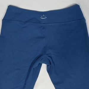 Beyond Yoga Pants - Beyond Yoga midrise leggings size M Beyond Yoga Pants - Beyond Yoga midrise leggings size M